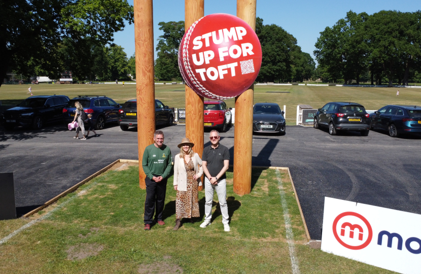 Esther in front of the wickets